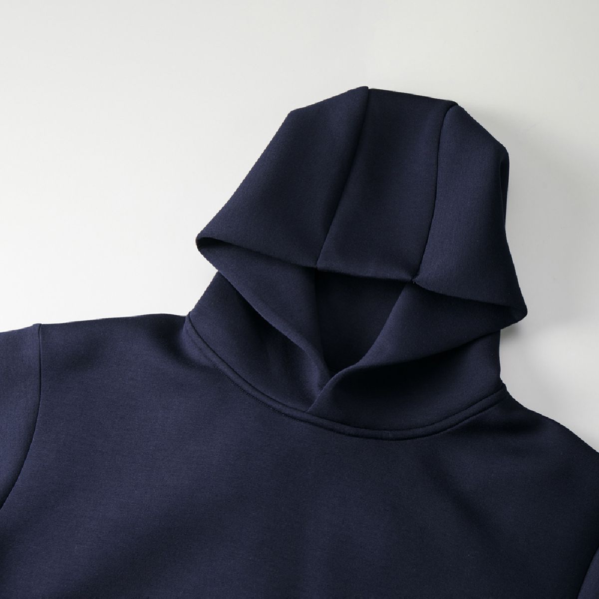 Minimal design with no hood strings