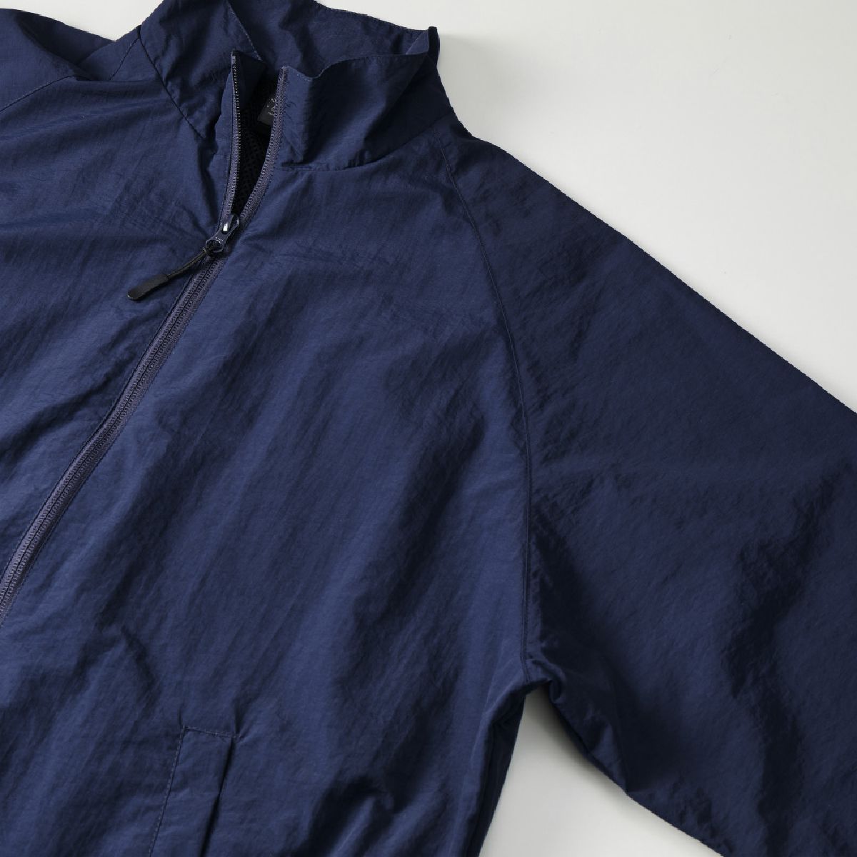 Sleeve is lagran sleeve specification