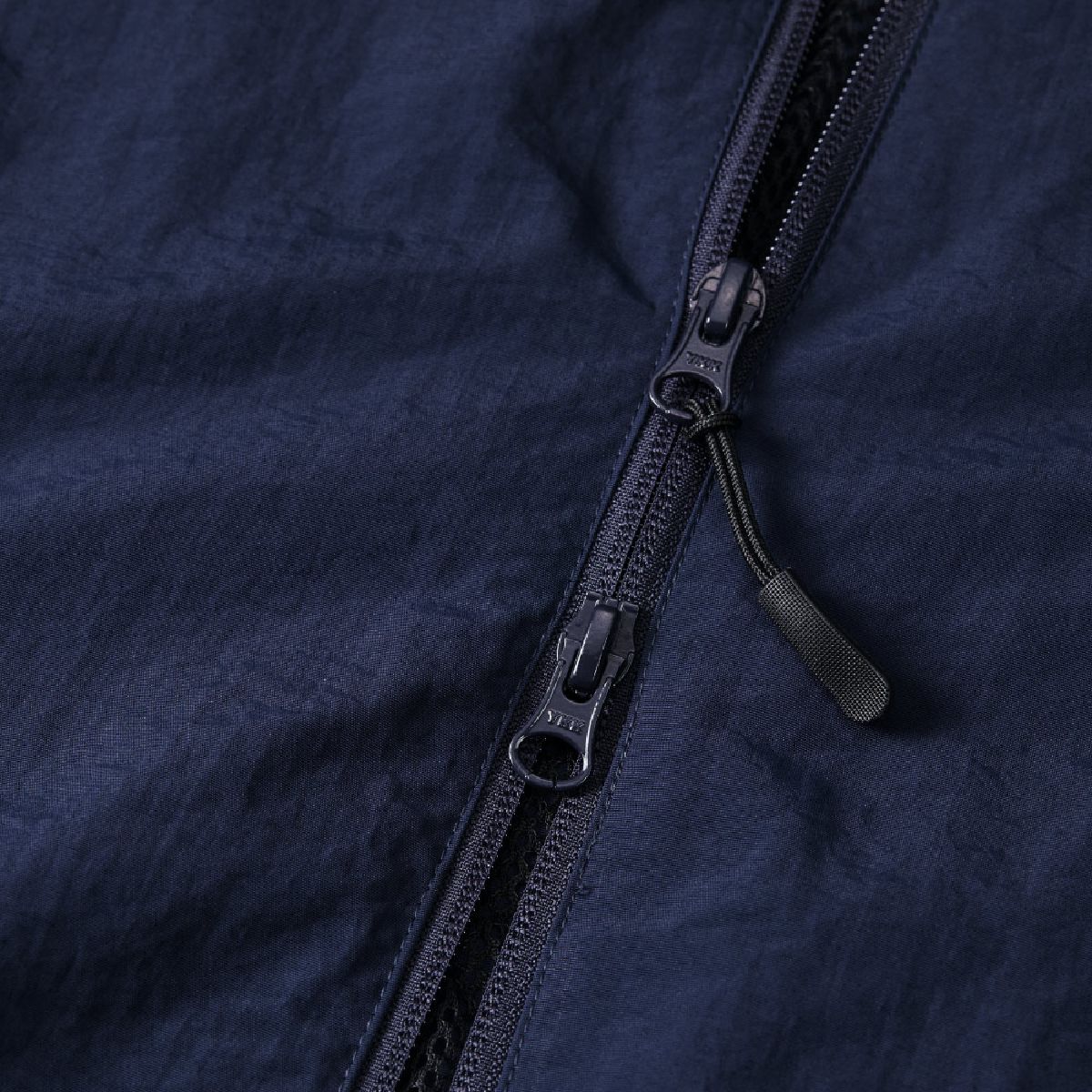 The zipper is YKK DALH type double slider, and the puller comes with a zipper tab