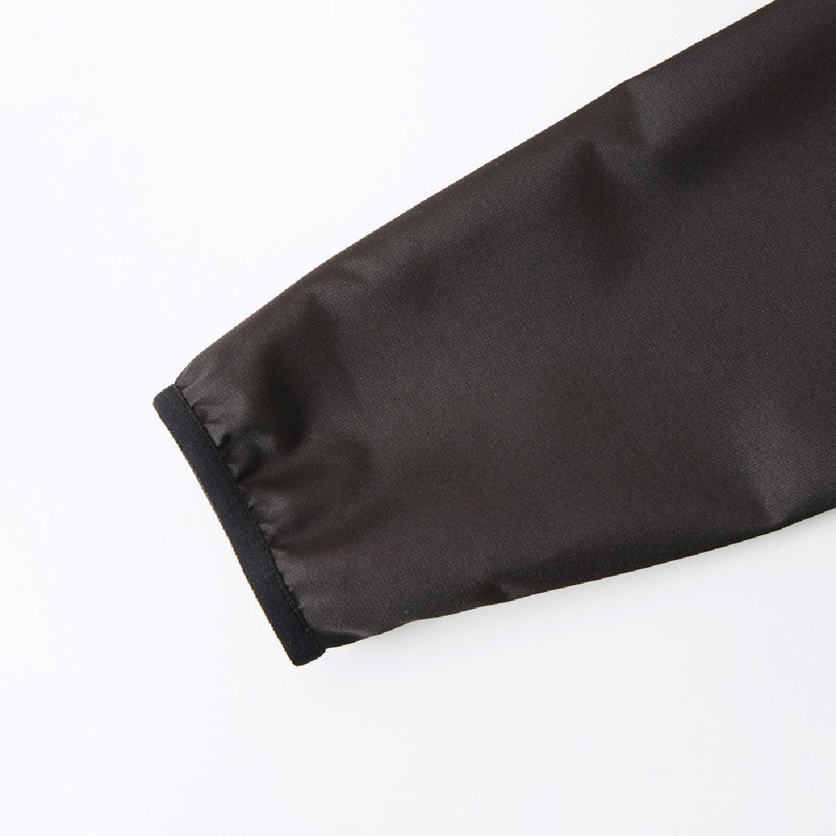 The cuffs are stretched binder specifications that fit your wrist