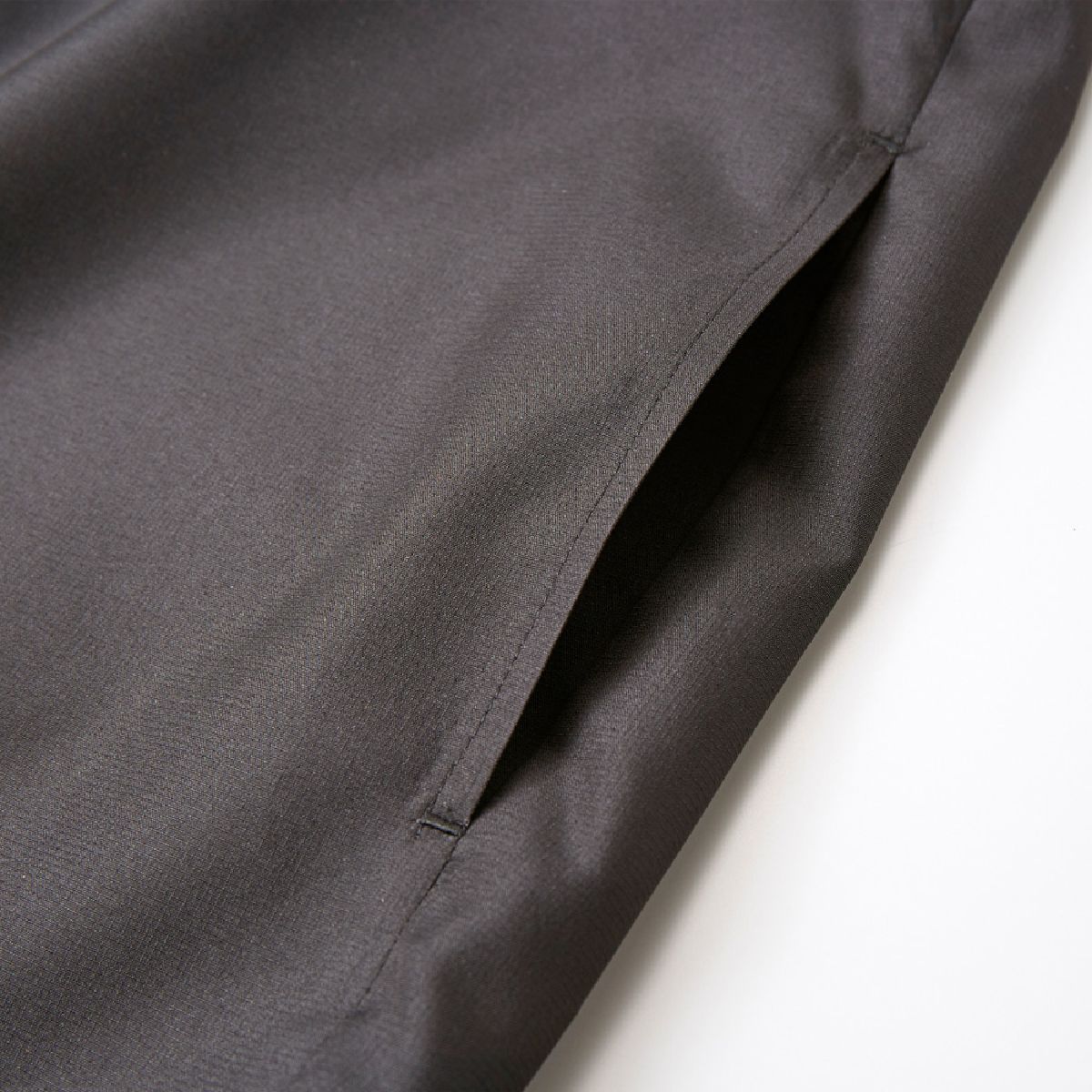 The side pocket is one -ball edge specification