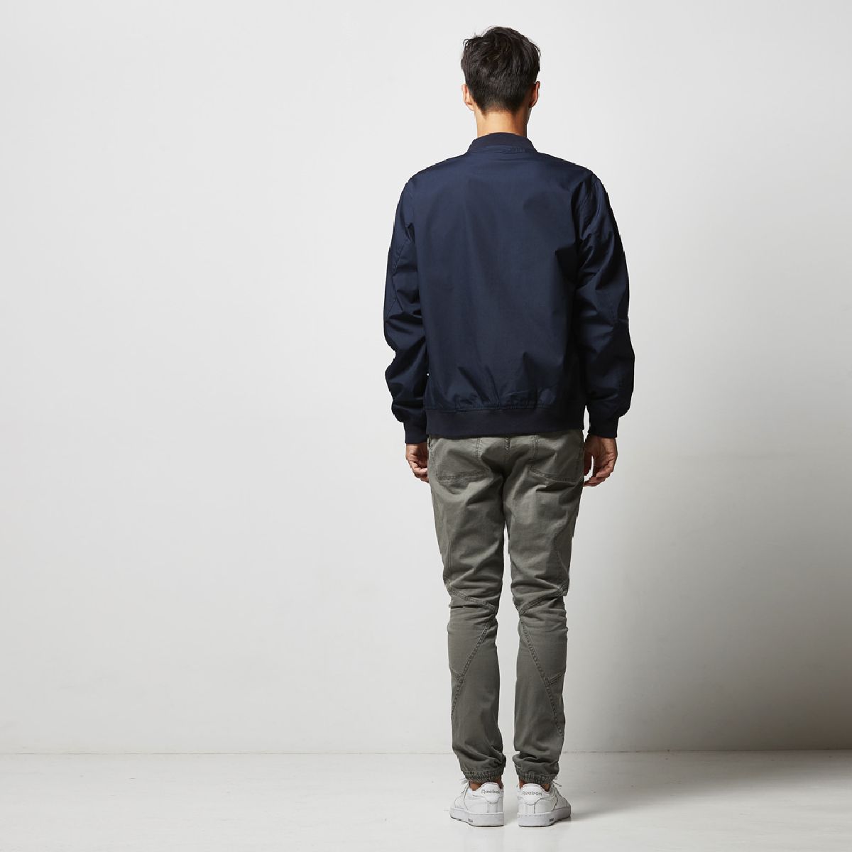 Height 182cm L size Back silhouette