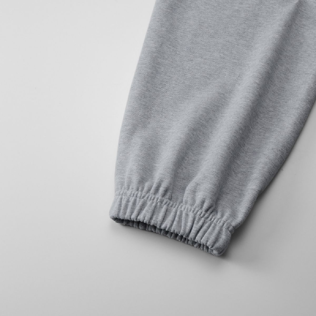 The hem is shirred.